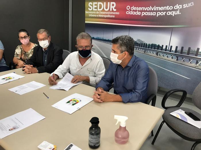 Prefeito de Taquari assina convênio do Programa Pavimenta