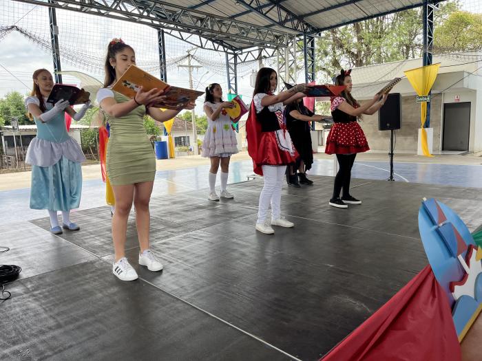 Evento literário movimentou a Praça da Bandeira  